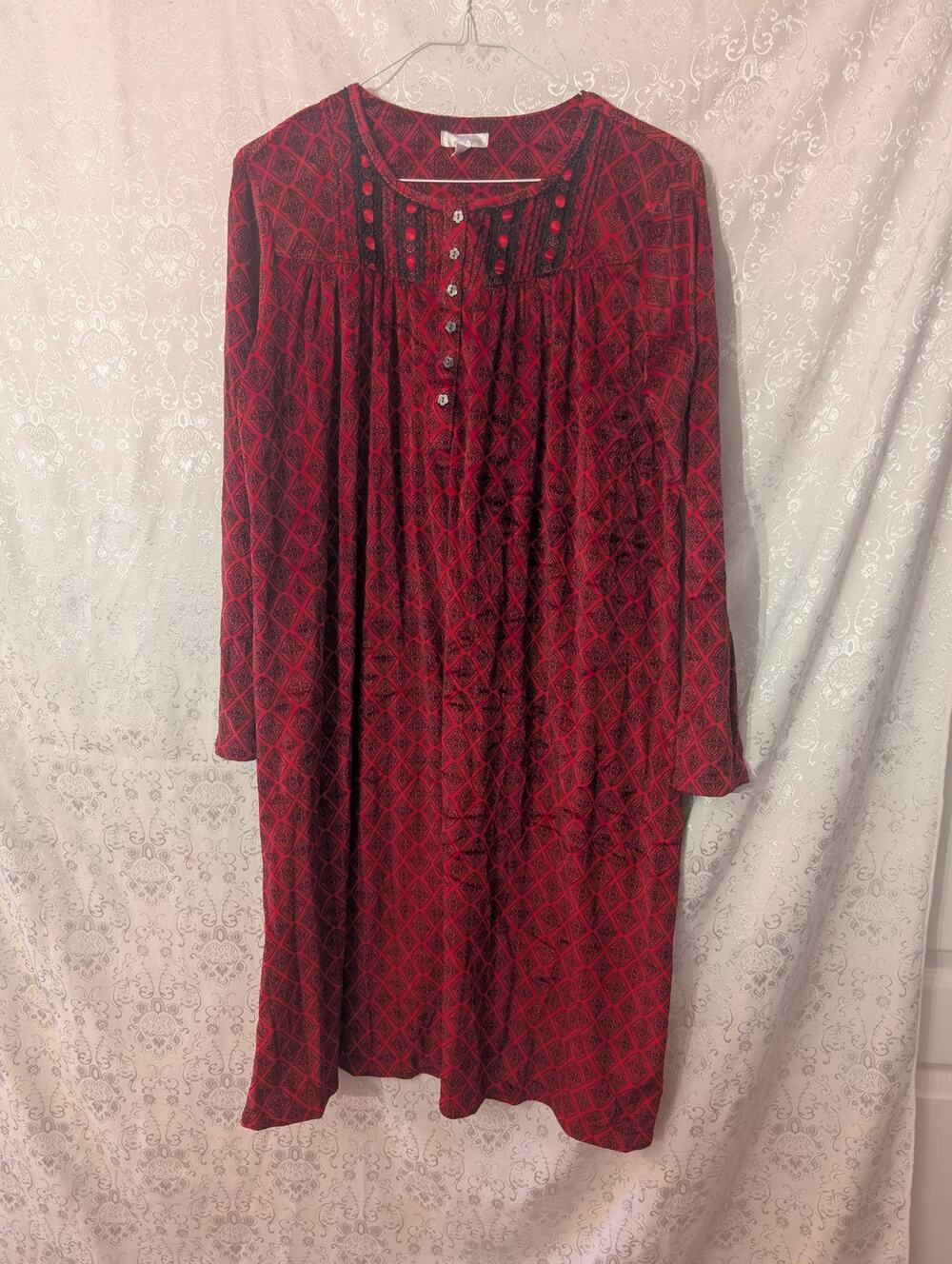 Vintage 90s Red Black Geometric Print Long Sleeve Nightgown Dress